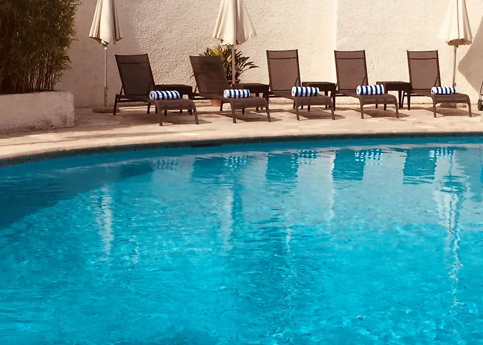 Radisson Airport Hotel 4*