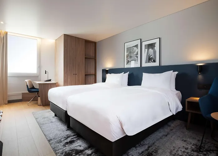 Hotel Radisson Airport 4*