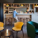 Radisson Airport