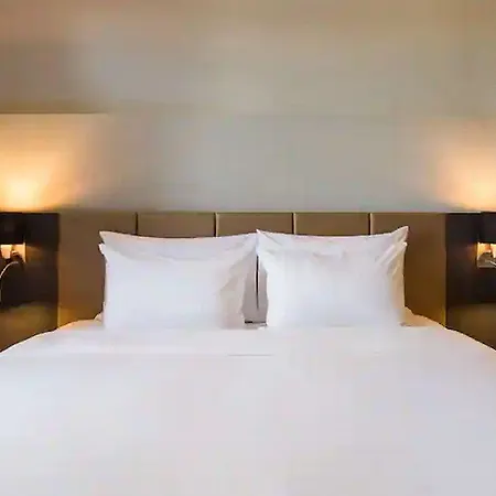 Radisson Airport 호텔