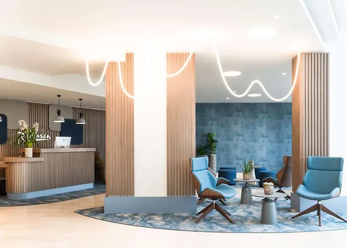 Radisson Airport 4*
