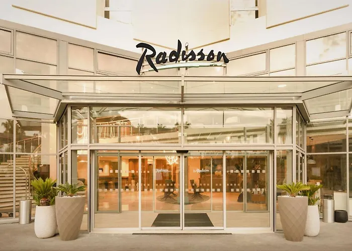 Radisson Airport Otel 4*