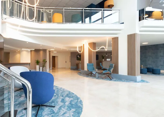 Radisson Airport 4*