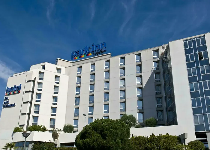 Radisson Airport Otel 4*