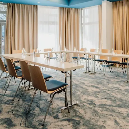 Radisson Airport 4* نيس