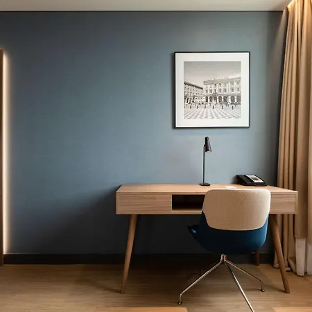 Radisson Airport Hotel 4*