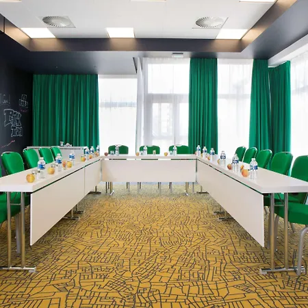 Hotel Radisson Airport 4*