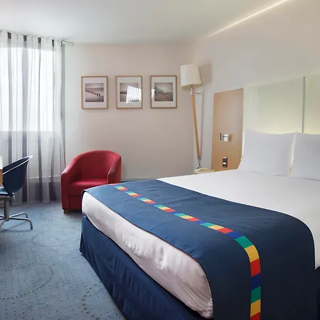 Radisson Airport Hotel 4*