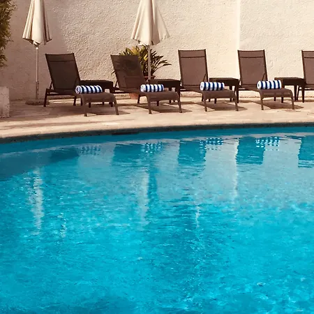 Radisson Airport Hotel 4*