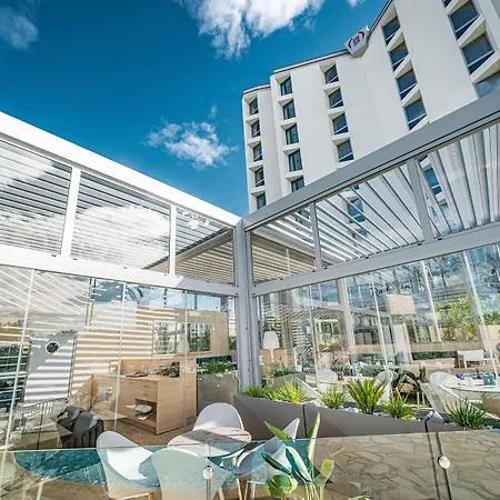 Radisson Airport نيس
