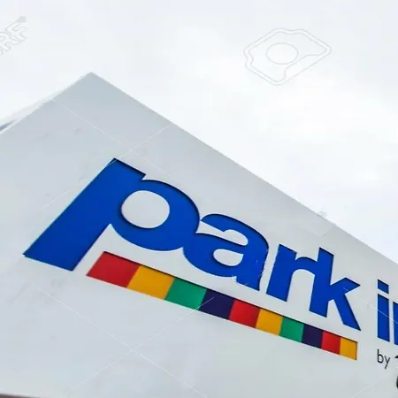 Hotel Radisson Airport 4*