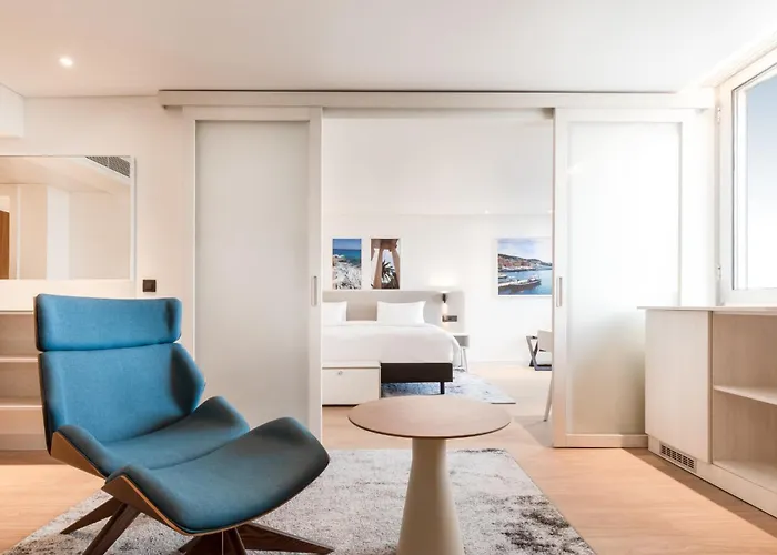 Radisson Airport Hotel 4*