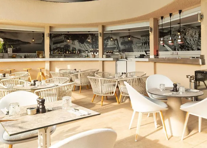 Hotel Radisson Airport 4*