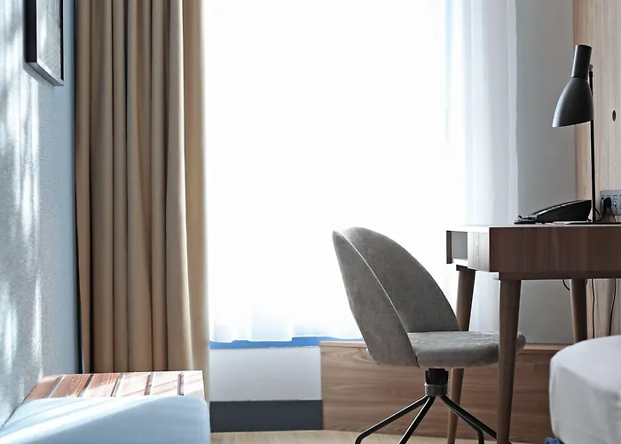 Radisson Airport 4*
